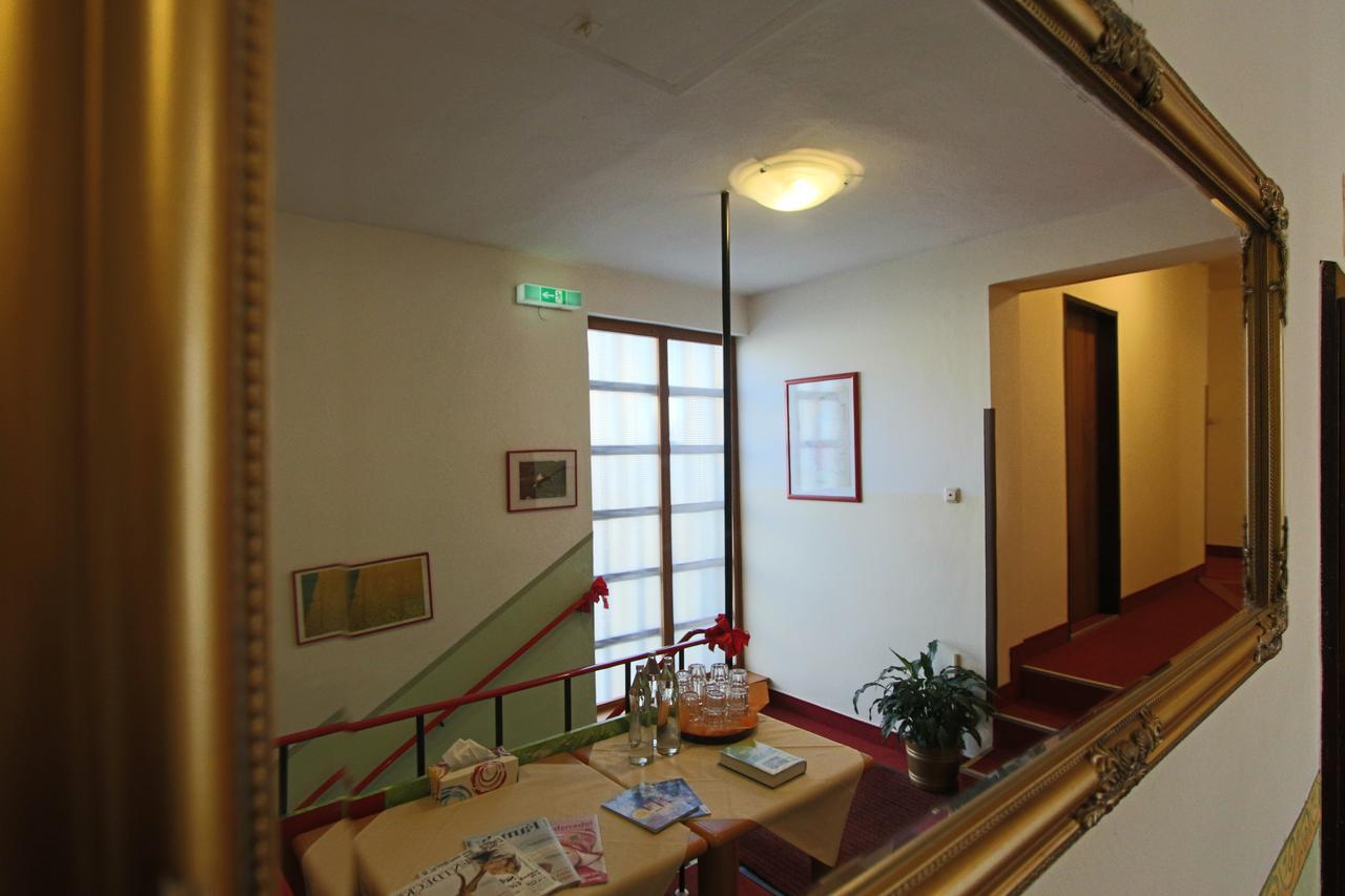 Hotel Pension Leiner Neusiedl am See Εξωτερικό φωτογραφία