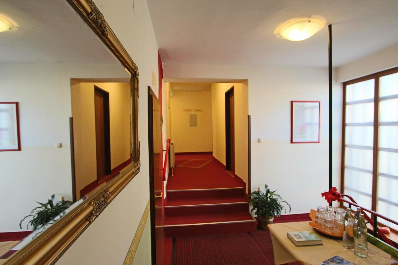 Hotel Pension Leiner Neusiedl am See Εξωτερικό φωτογραφία